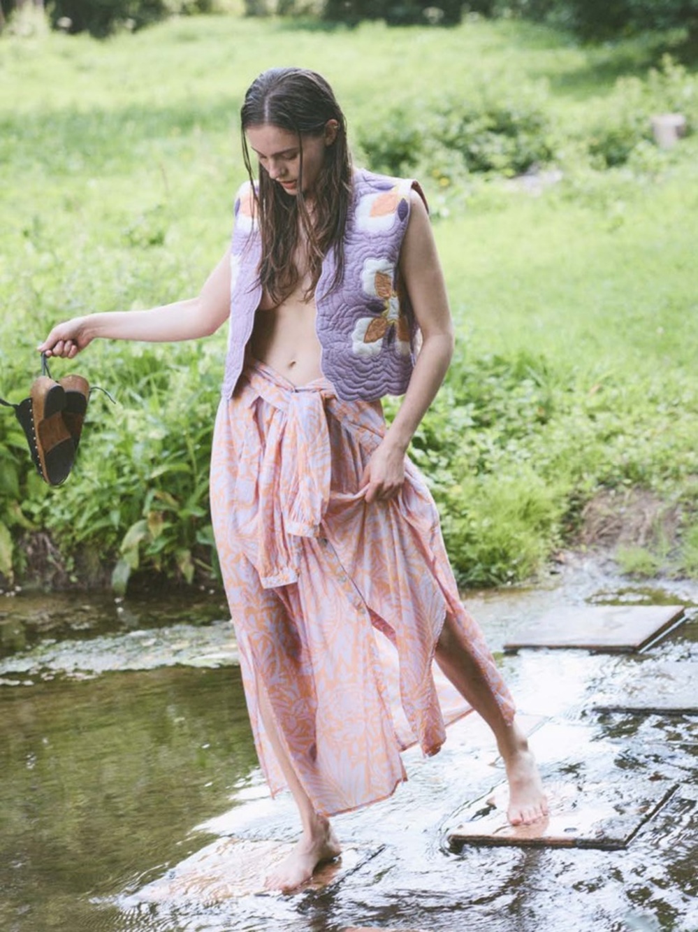 Lavender Quilted Floral Appliqué Vest - Women - Picture 5 of 7